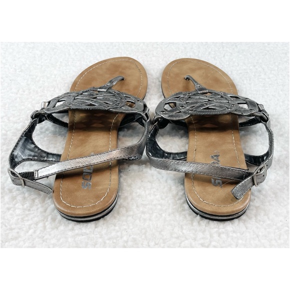 SODA • Silver/Tan Studded Thong Sandals - Picture 8 of 16